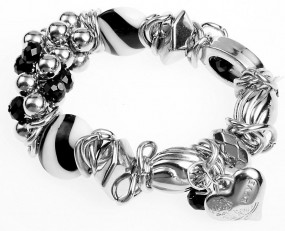  Bransoletki CHARMS